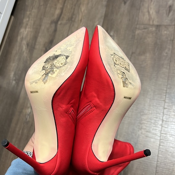 Red Heeled Sock Ankle Pointed Toe Boots Booties - Picture 3 of 3